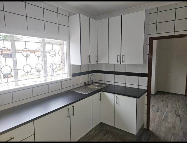 3 BEDROOM HOUSE FOR SALE IN VANDERBIJLPARK CW 2
